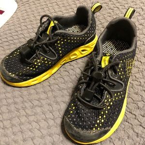 Toddler Columbia tennis shoes